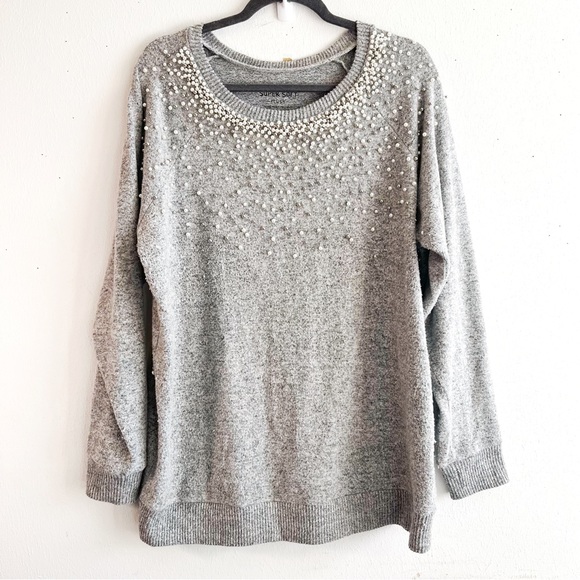 Torrid Sweater Gray w/ Pearls at Neck Super Soft Plush Crew Neck Knit Sz 1X (1) - Picture 5 of 15